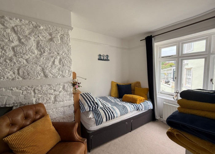 27. Stone Wall, Bathroom (Double Bath)