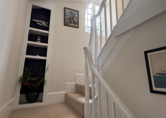 32. Stairway / Staircase