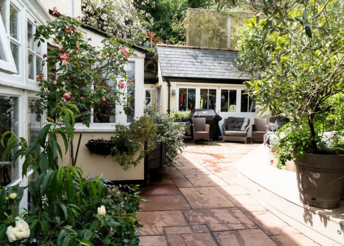 51. Patio / Veranda
