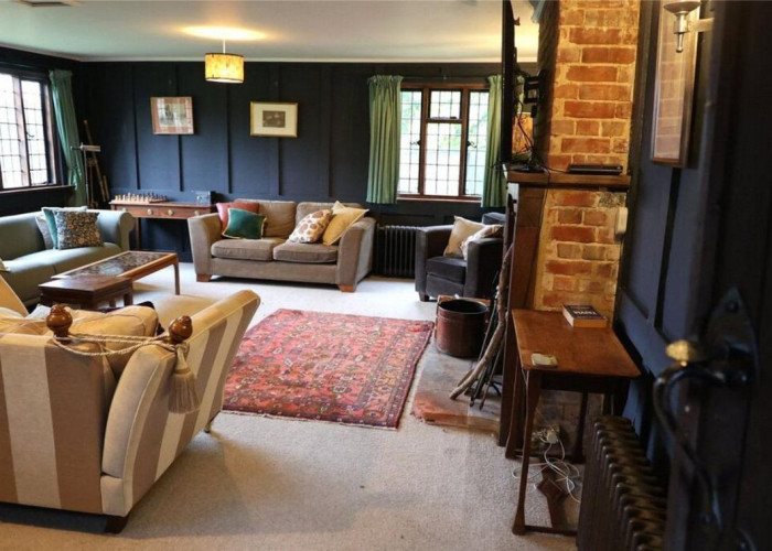 2. Livingroom, Fireplace