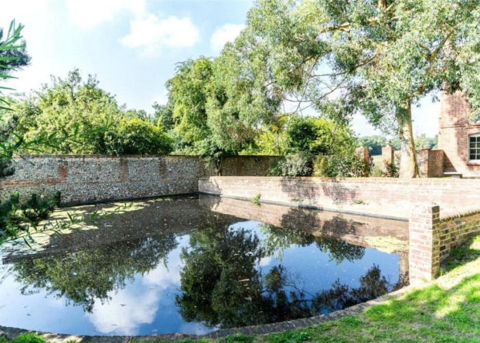29. Lake / Pond