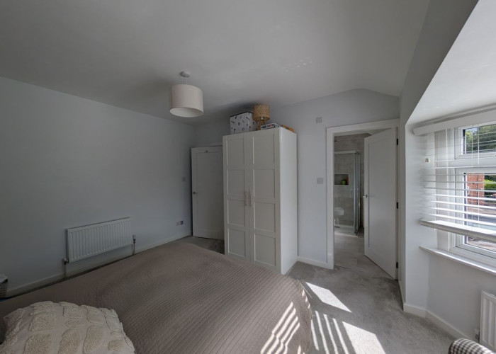 24. Bedroom (Master/En-Suite)