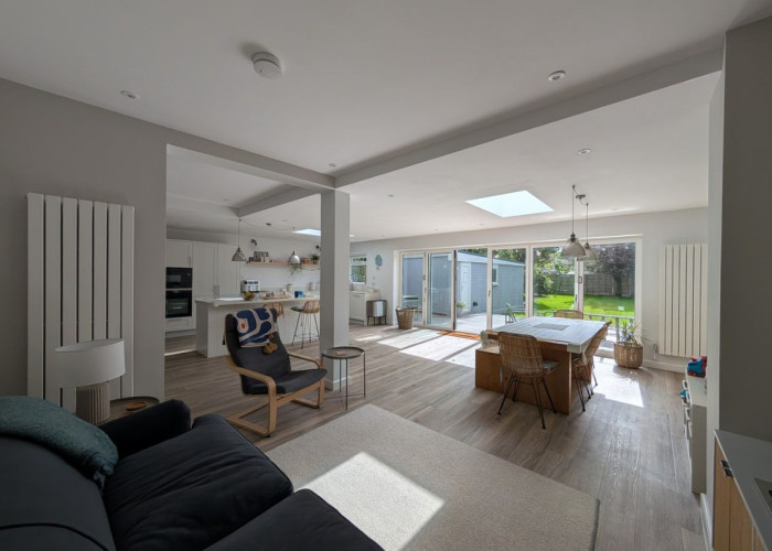 11. Livingroom, Kitchen, Diningroom, Skylight, Bi-Fold Doors