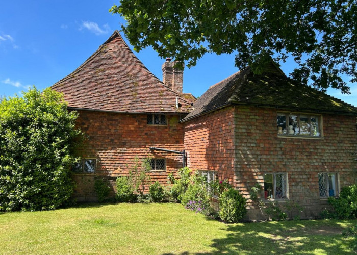 39. House / Cottage