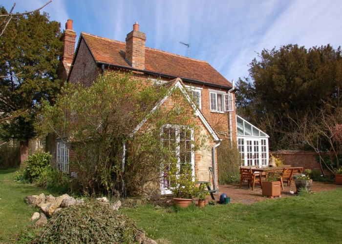 Unmodernised Period Cottage with Quaint Finish for Filming