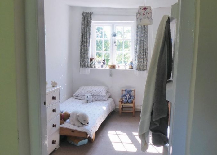 17. Bedroom (Childrens)