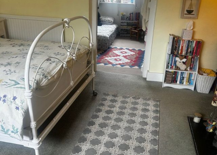 13. Bedroom (Double)
