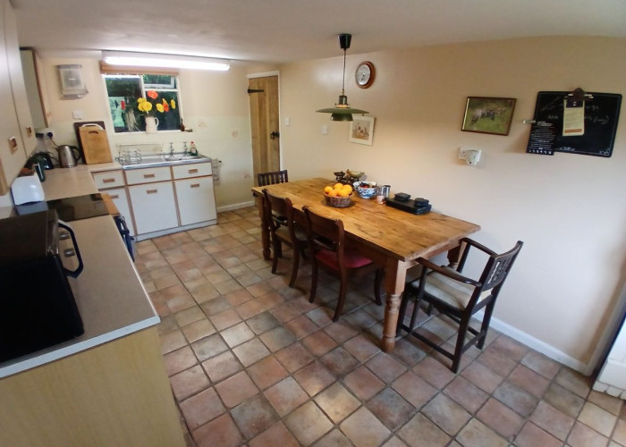 11. Kitchen, Kitchen (Rustic), Tiled Floor, House / Cottage