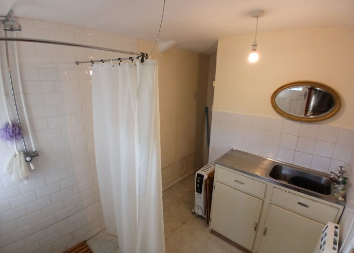 24. Shower Room