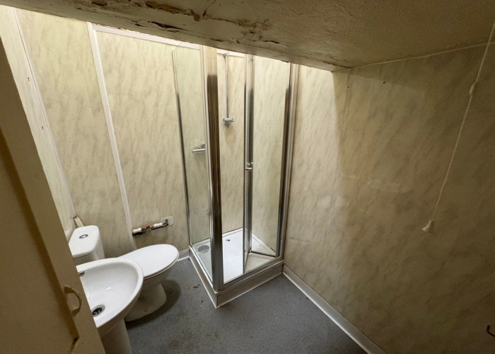 78. Shower Room