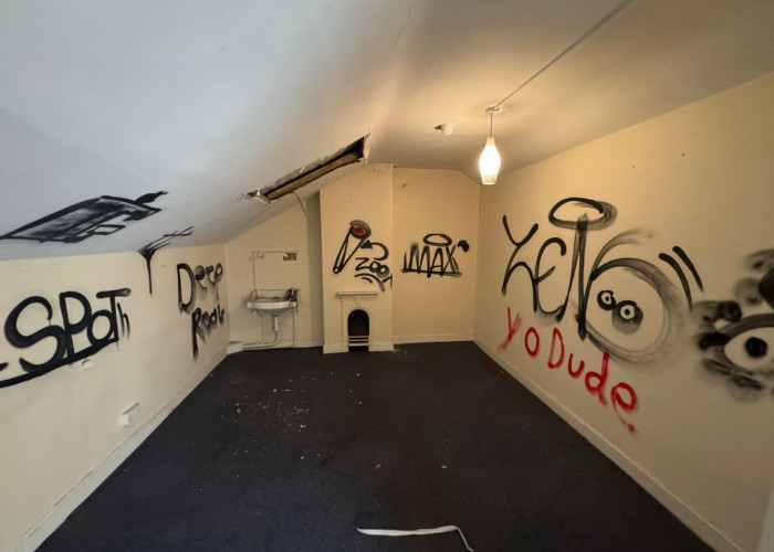 128. Graffiti, Derelict, Fireplace, Empty Room
