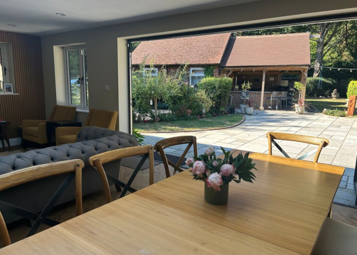 16. Diningroom, Bi-Fold Doors