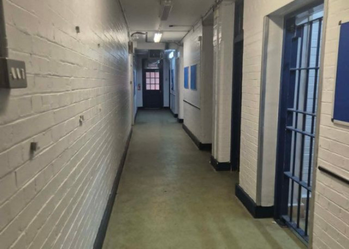 32. Corridor