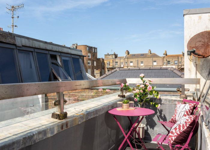 19. Rooftop, Balcony