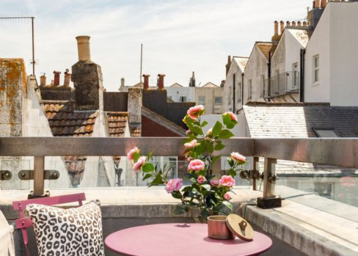 21. Rooftop, Balcony