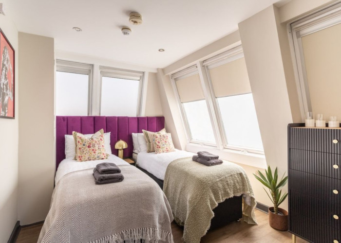 13. Bedroom (Double), Bedroom (Twin Beds)