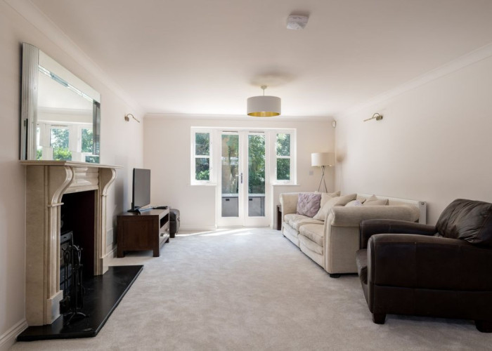 7. Livingroom, Fireplace