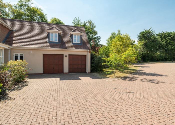 2. Driveway, Garage (Double)