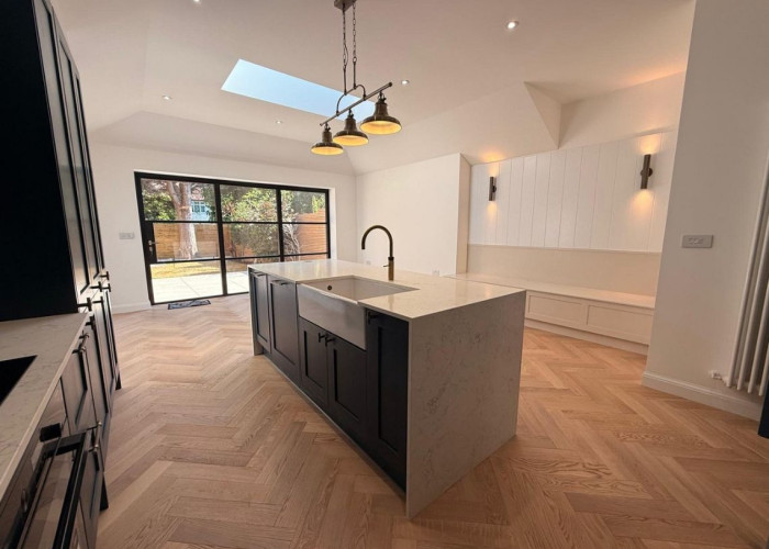 3. Kitchen, Diningroom, Kitchen (With Island), Kitchen (Coloured units)