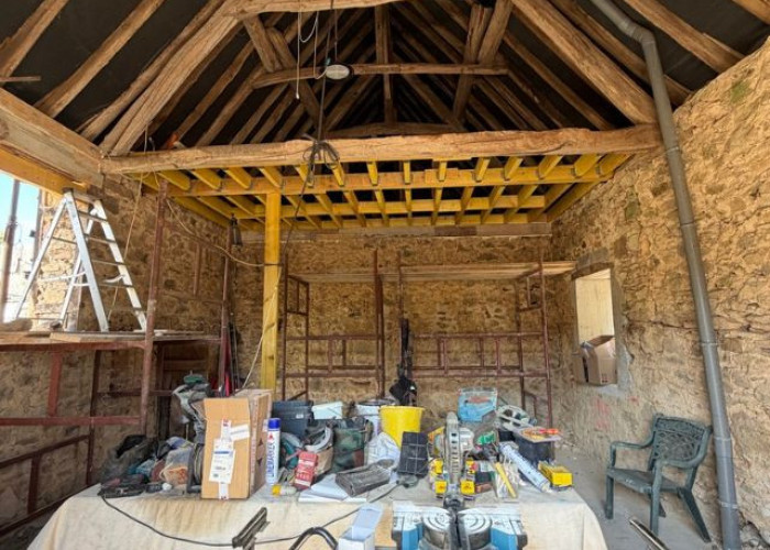 15. Barn