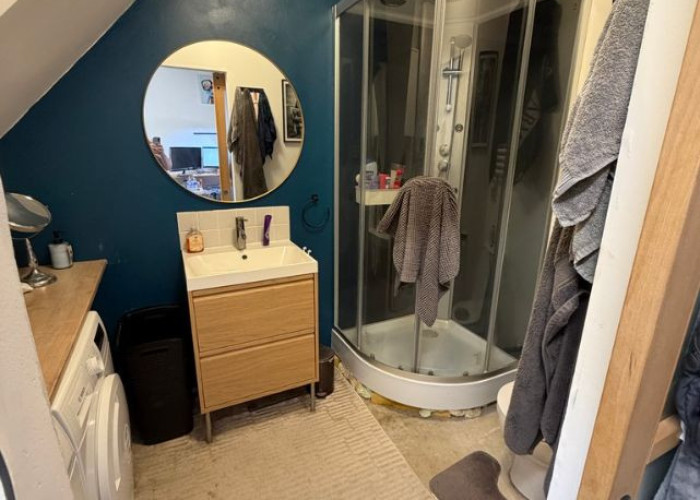 8. Shower Room