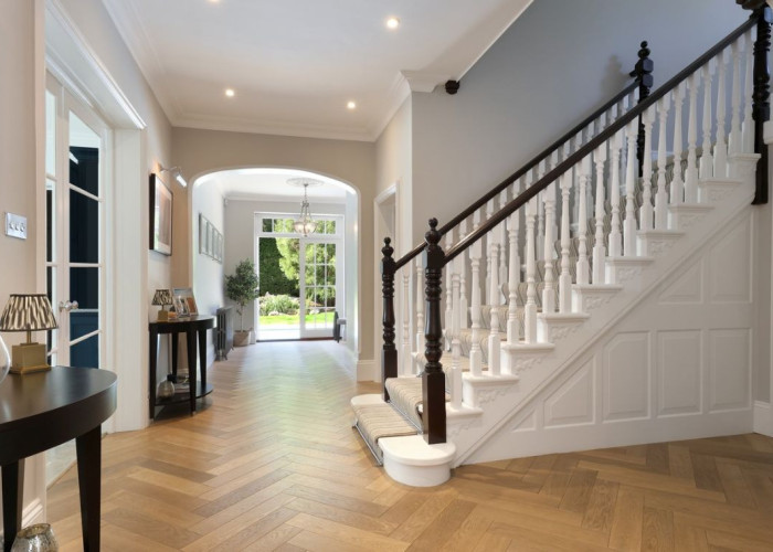 5. Stairway / Staircase, Hall