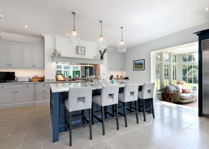 11. Kitchen (With Island)