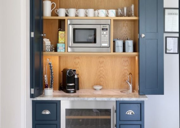 12. Kitchen