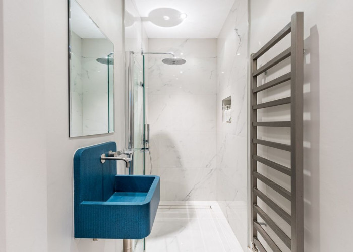 28. Shower Room