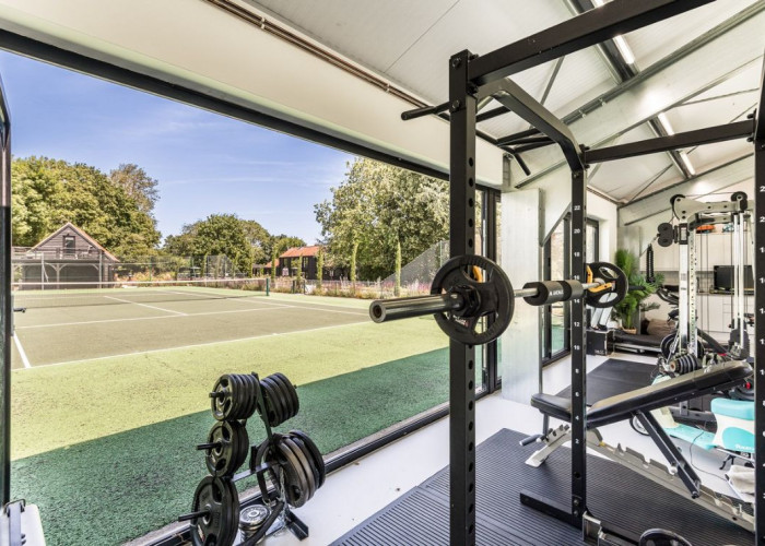 40. Gym (Home)