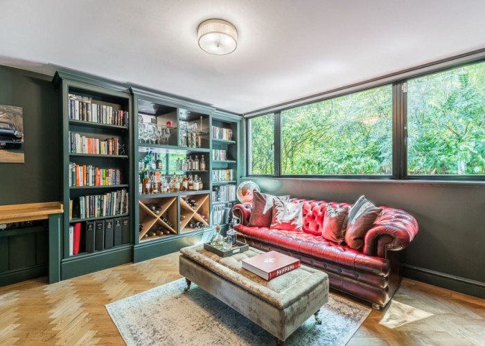 11. Library / Bookshop