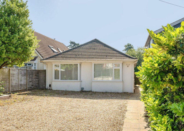 1. Driveway, Bungalow