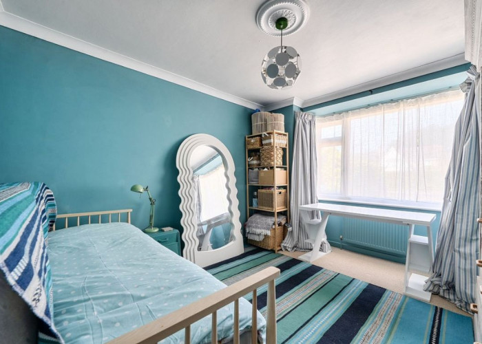 9. Bedroom, Colourful