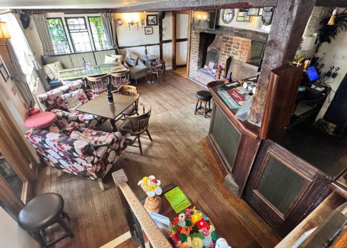 17. Fireplace, Wooden Floor, Pub / Bar