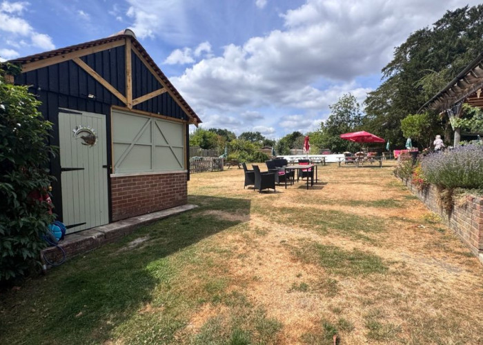 23. Outbuildings, Beer Garden, Pub / Bar