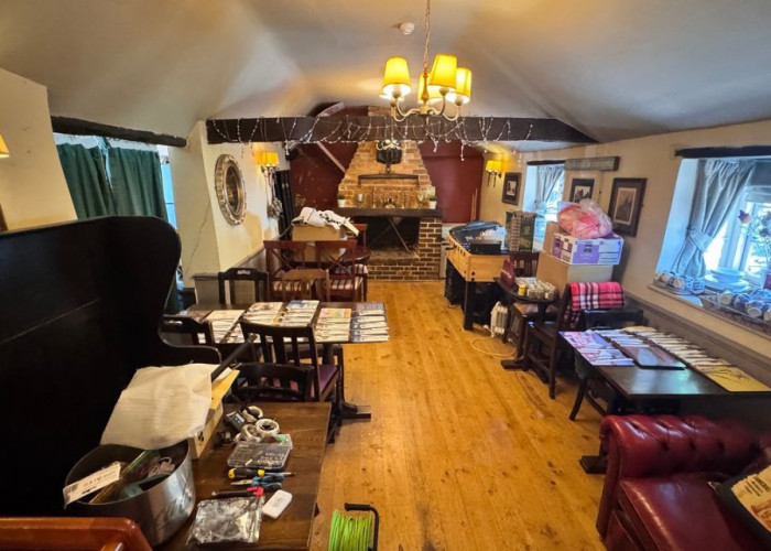 66. Fireplace, Pub / Bar