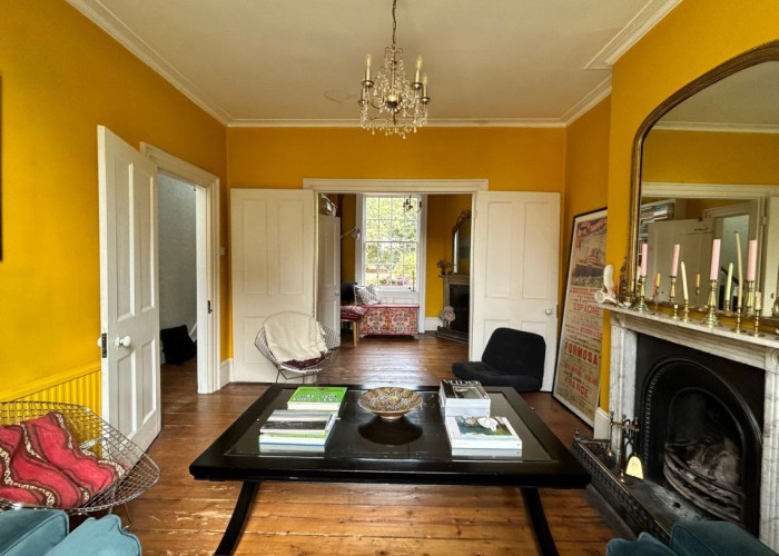 4. Livingroom, Fireplace