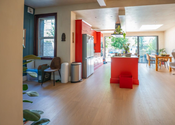 17. Kitchen, Kitchen (Coloured units), Open-plan