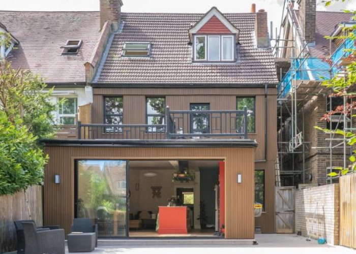 30. Exterior, Patio / Veranda, Bi-Fold Doors