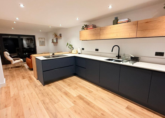 9. Kitchen, Kitchen (Coloured units), Open-plan