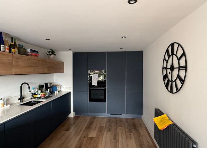 11. Kitchen, Kitchen (Coloured units)