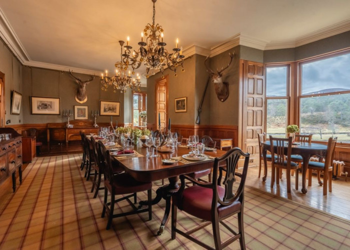 10. Diningroom