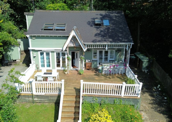 1. House / Cottage Exterior, Patio / Veranda