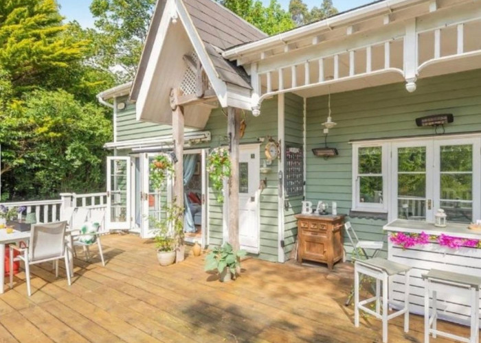 14. Patio / Veranda, Decking