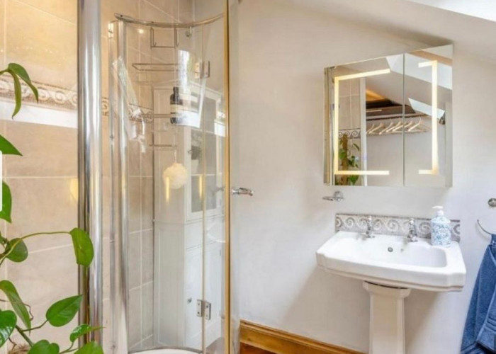 10. Shower Room