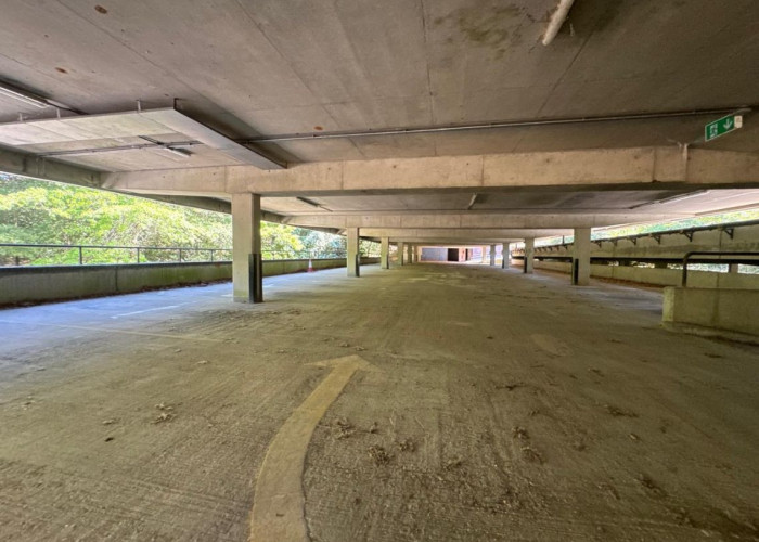 37. Car Park (Gritty)