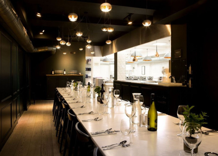 2. Diningroom, Commercial Kitchen