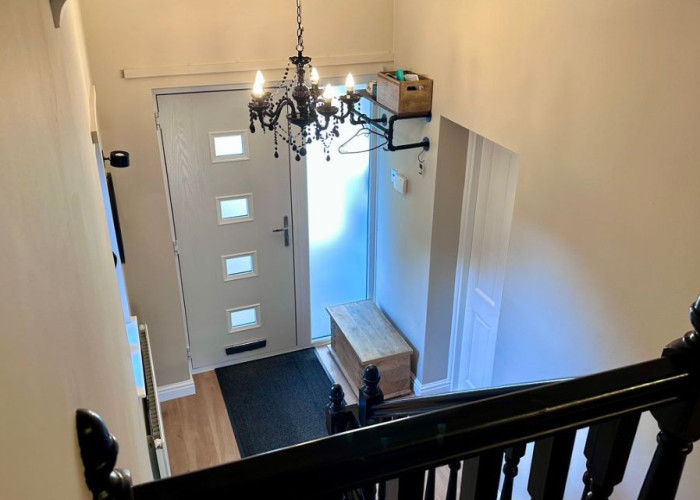 4. Hall, entrance