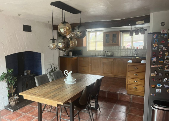 8. Kitchen, Diningroom, Kitchen (Wooden Units), Tiled Floor