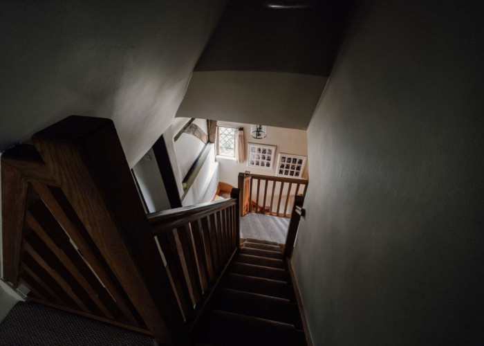 42. Stairway / Staircase